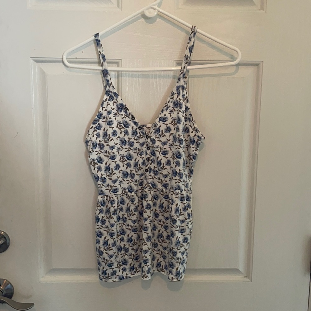 Soft and sexy tank top with flower designs